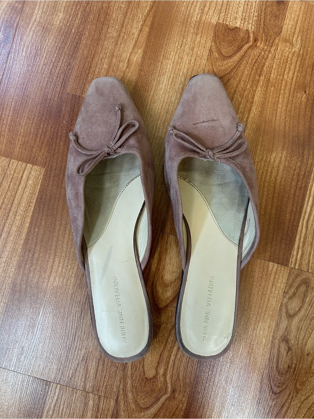4/$15 ADRIENNE VITTADINI mauve flats mules